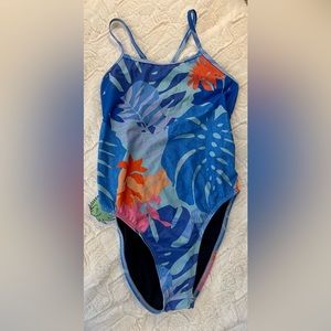 NWT Jolyn swim suit